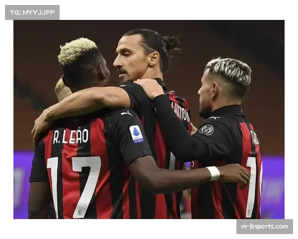 前巴黎球星伊布拉希莫维奇现身训练场,与球队年轻球员交流